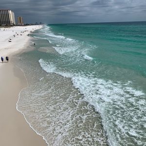 Meet your Posher, Devin